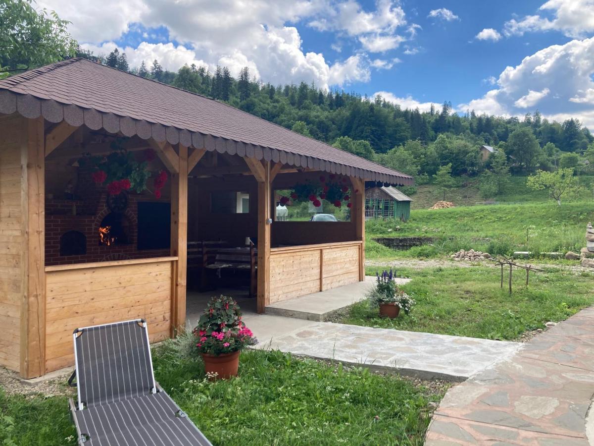 Casa Cris Hotell Durau Exteriör bild